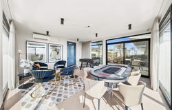 709 E Walnut Street, Pasadena, CA 91101