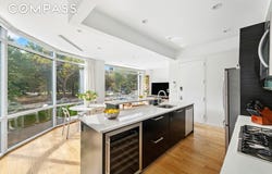 524 Manhattan Avenue, Brooklyn, NY 11222