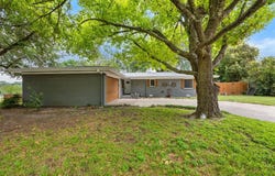 2215 N 9th St, Temple, TX 76501