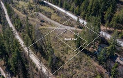 511 Midas Dr, Sagle, ID 83860