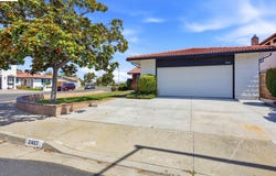 2467 Hibiscus Dr, Hayward, CA 94545