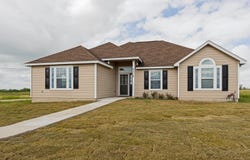 2512 SCHWAB RD, Seguin, TX 78155