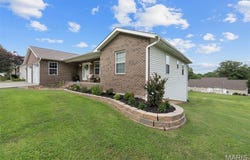 100 Stull Drive, Benton, MO 63736