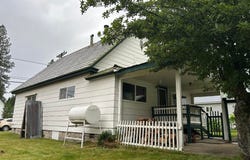 220 Shasta Avenue, McCloud, CA 96057