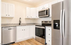 122 N Brookwood Dr, Louisville, KY 40229