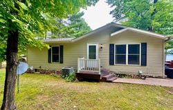 10183 LOWER RD, Woodruff, WI 54568