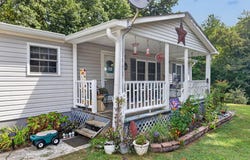 1100 Reeder St, Byrdstown, TN 38549