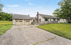 200 W Summit Street, Muir, MI 48860