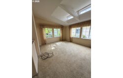 4055 ROYAL Ave, Eugene, OR 97402