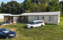 2060 Bexar Avenue E, Hamilton, AL 35570