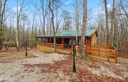 930 Wilderness Tr, Oneida, TN 37841