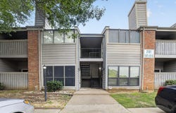 2101 Count Fleet Drive, Arlington, TX 76011
