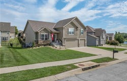 4204 Windward Drive, St Joseph, MO 64505