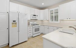 977 Blackhawk Dr, Beaumont, CA 92223
