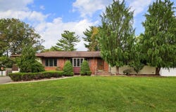 77 Schwin Drive, Clark Twp., NJ 07066-2724