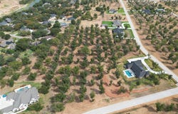 930 E Landings Drive, Granbury, TX 76049