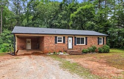 3104 University Drive, Lancaster, SC 29720