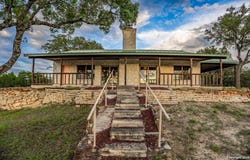 599 Mountain View Road, Utopia, TX 78884