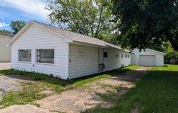 1232 E Superior Street, Alma, MI 48801