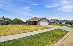 1513 Avalon Drive, Altus, OK 73521