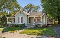 1619 State Street, Lexington, MO 64067