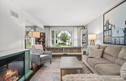 1022 E Jefferson Avenue, Wheaton, IL 60187