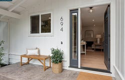 694 Glorietta Blvd, Lafayette, CA 94549