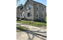 714 N Maple Grove Avenue, Hudson, MI 49247