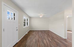 509 E 2nd St, Cameron, MO 64429