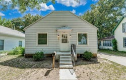323 E Broadway, Augusta, KS 67010