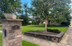 11 Mohawk Drive, Girard, OH 44420