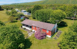568 Paradise Hill Drive, Everett, PA 15537