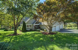 104 Overlook Drive, Flat Rock, NC 28731