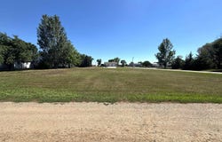 705 E 2nd St, Miller, SD 57362