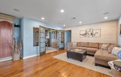 6 Montgomery Lane, Bay Shore, NY 11706