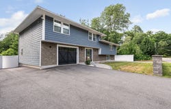 230 North St, Tewksbury, MA 01876
