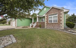 1120 Split Oak Dr, Newton, KS 67114