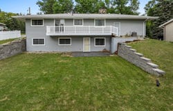 2205 8TH AVE, Minot, ND 58703