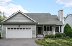 44 Carriage Lane, Brunswick, ME 04011