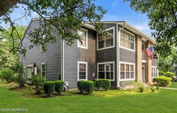 39 Pennsylvania Way, North Brunswick, NJ 08902