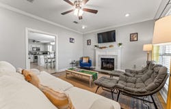759 FOUNTAIN VIEW DR, Baton Rouge, LA 70820