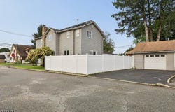 12 2Nd St, Wanaque Boro, NJ 07465-1818