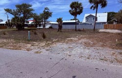 107 19th St, Mexico Beach, FL 32456