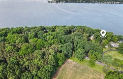 4630 E Gull Lake Drive, Hickory Corners, MI 49060