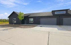 819 S Jay St, Valley Center, KS 67147-8948