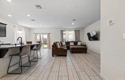 3541 E Laura Court, Visalia, CA 93292