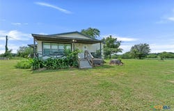 14858 Fm 1322, Luling, TX 78648