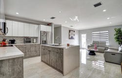 631 E 53rd St, Hialeah, FL 33013