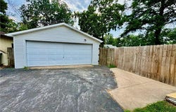 805 S 2nd Street, Clinton, MO 64735