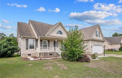 1906 Sunshine Court, Hope Mills, NC 28348
